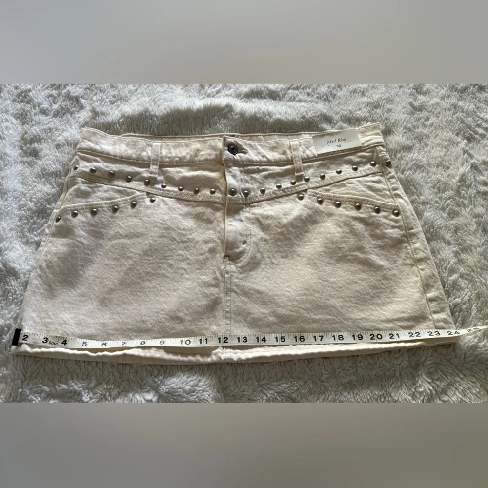Abercrombie & Fitch Cream Studded Mini Skirt - Picture 3 of 7